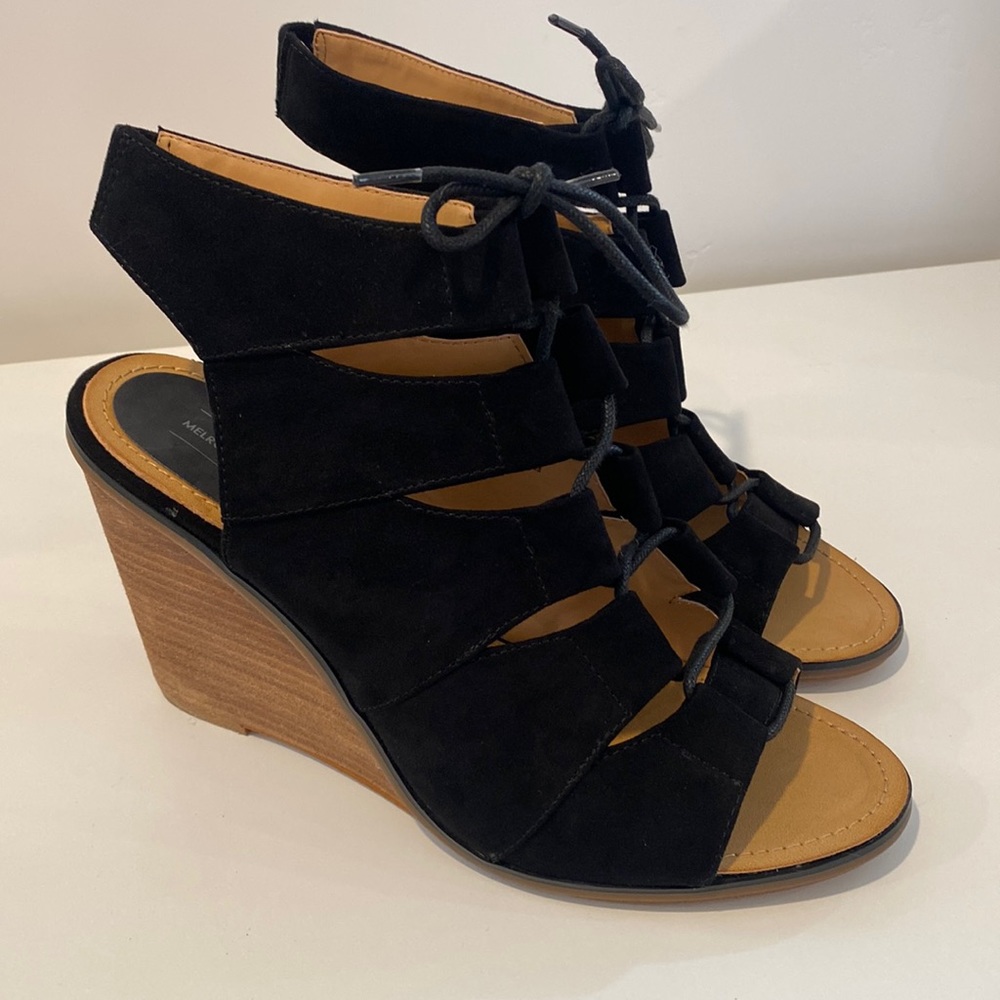 New Melrose and Market tie front heel size 11